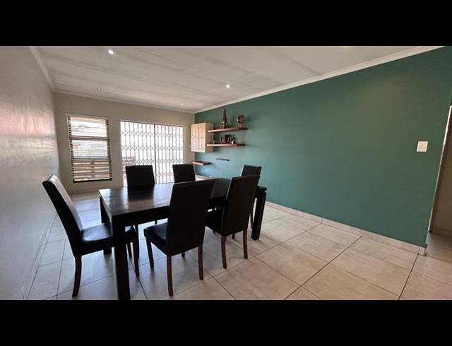 2 BEDROOM TOWNHOUSE FOR SALE IN ORIEL